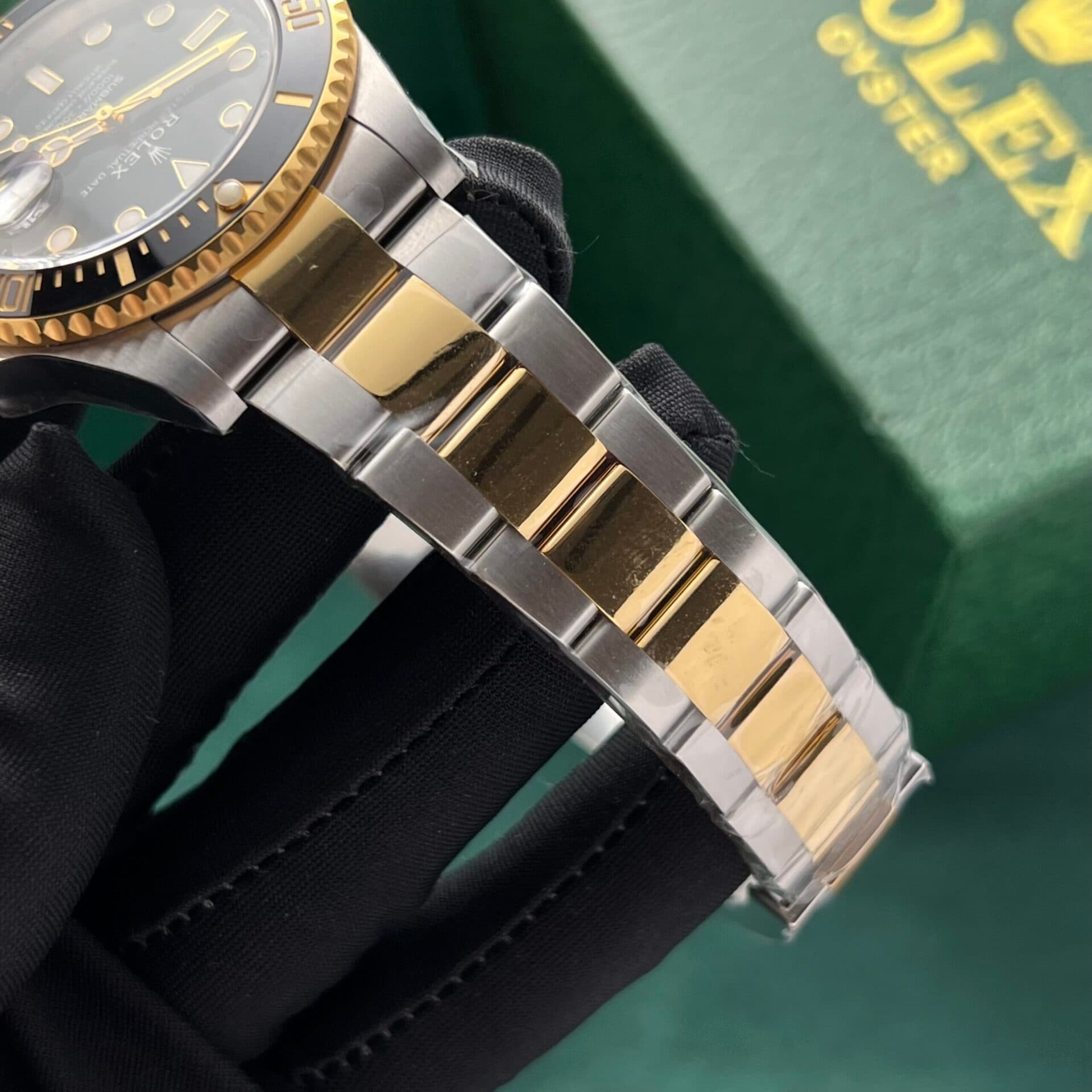 Dong-Ho-Rolex-Submariner-126613LN-Mat-So-Den-Nha-May-Clean-41mm-2-scaled-1