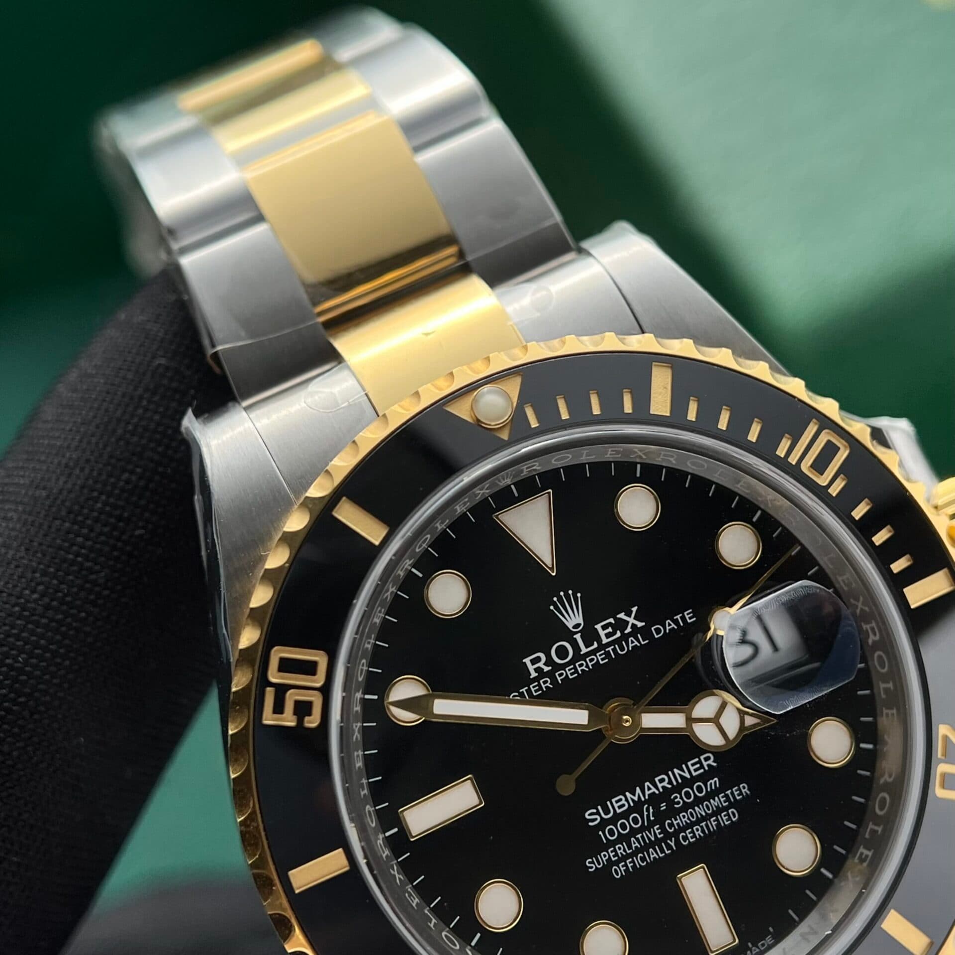 Dong-Ho-Rolex-Submariner-126613LN-Mat-So-Den-Nha-May-Clean-41mm-6-scaled-1
