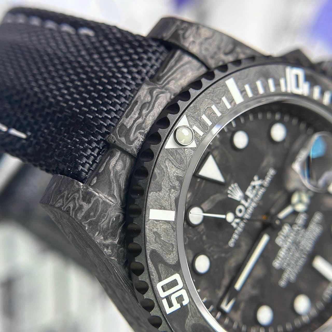 Dong-Ho-Rolex-Submariner-Diw-Replica-11-Carbon-Sieu-Nhe-40mm-3-1