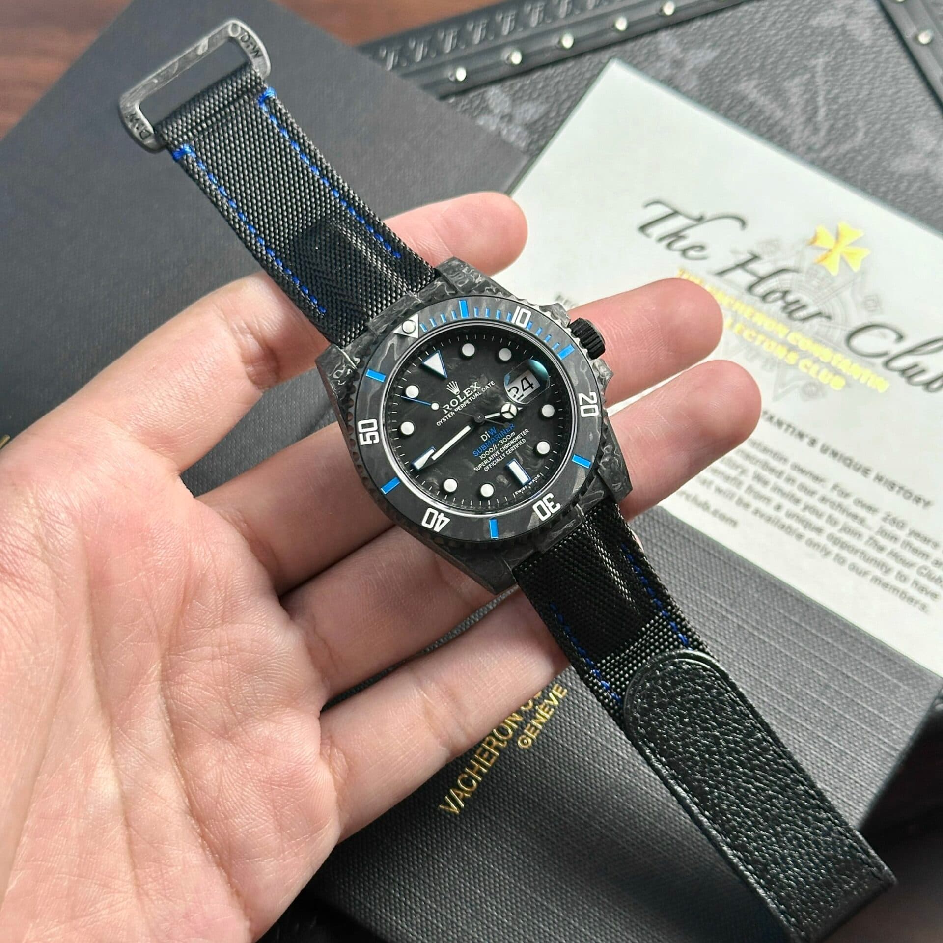 Dong-Ho-Rolex-Submariner-Diw-Vo-Soi-Carbon-Rep-11-May-Thuy-Sy-40mm-2-1
