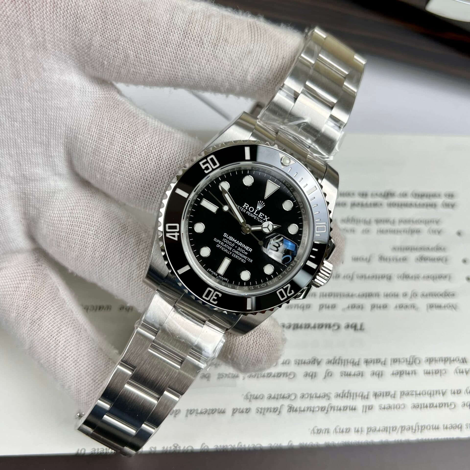 Dong-Ho-Rolex-Submariner-Fake-Cao-Cap-Mat-So-Den-40mm-2-1