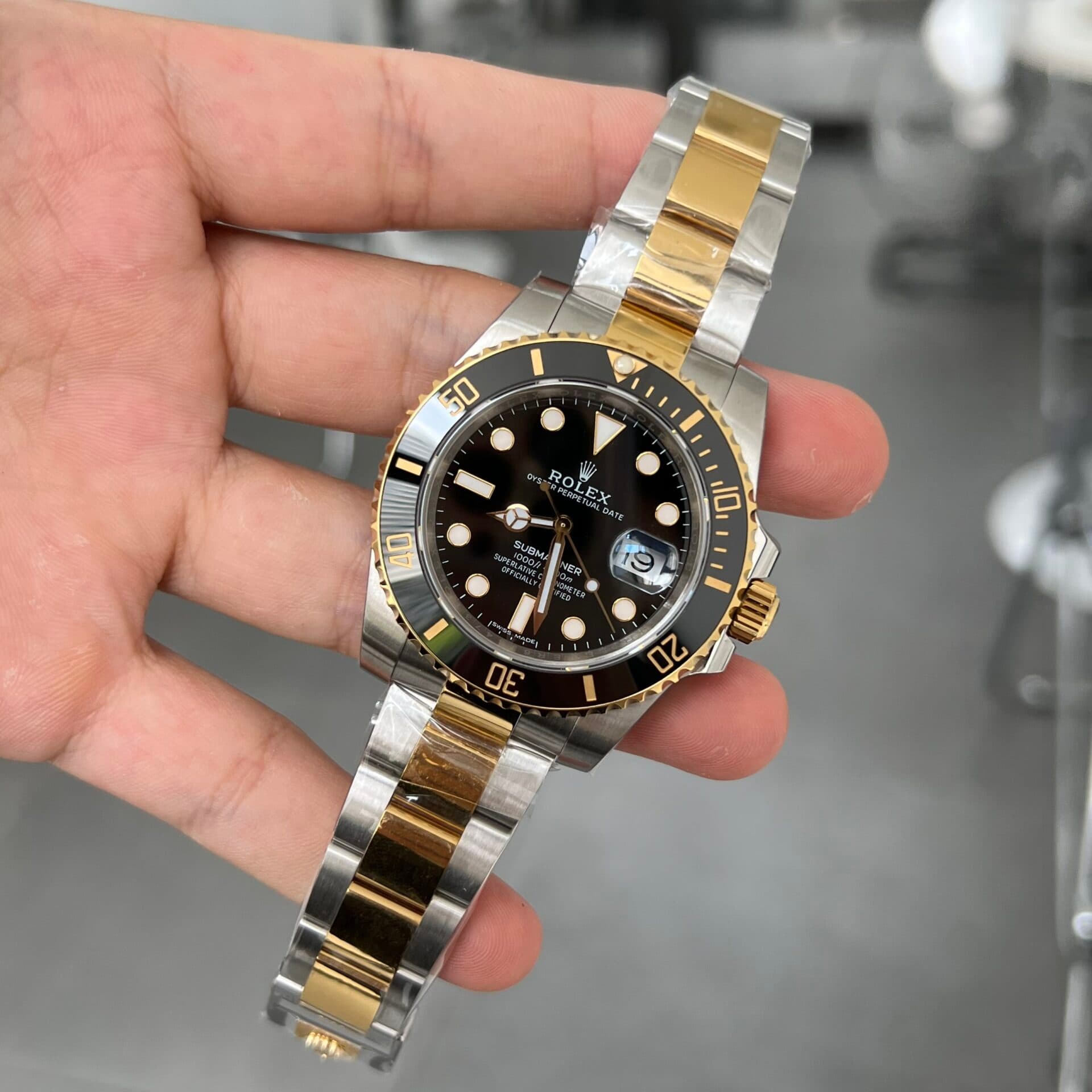 Dong-Ho-Rolex-Submariner-Super-Fake-Cao-Cap-EW-Factory-41mm-1-1