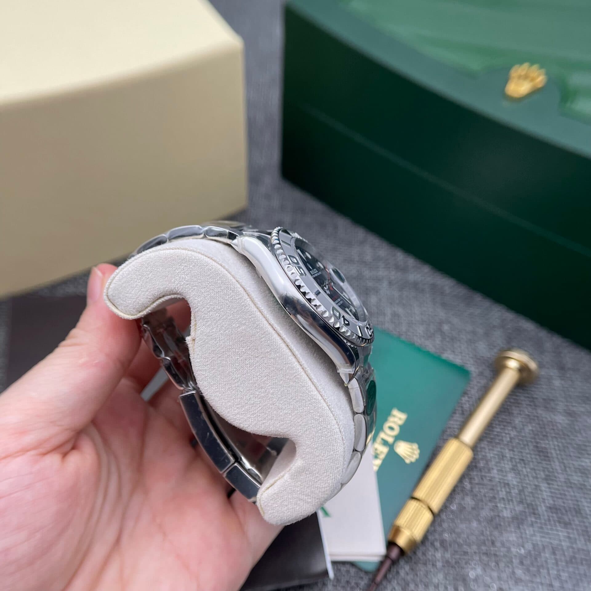 Dong-Ho-Rolex-Yacht-Master-116622-Mat-So-Xanh-Clean-Factory-40mm-4-1