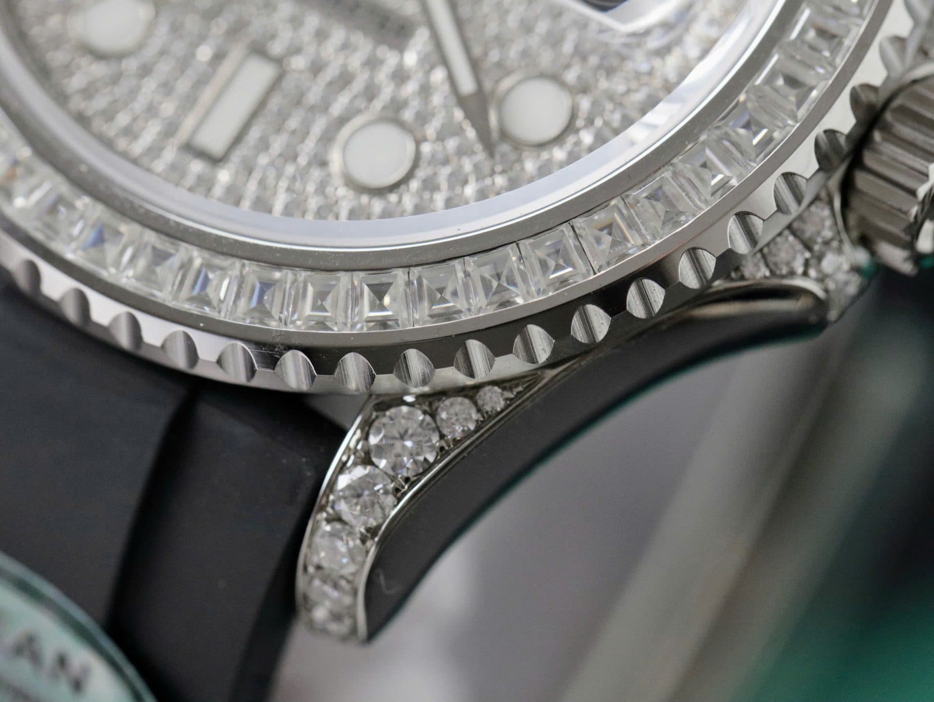 Dong-Ho-Rolex-Yacht-Master-Che-Tac-Full-Kim-Cuong-Moissanite-Day-Cao-Su-42mm-6-1