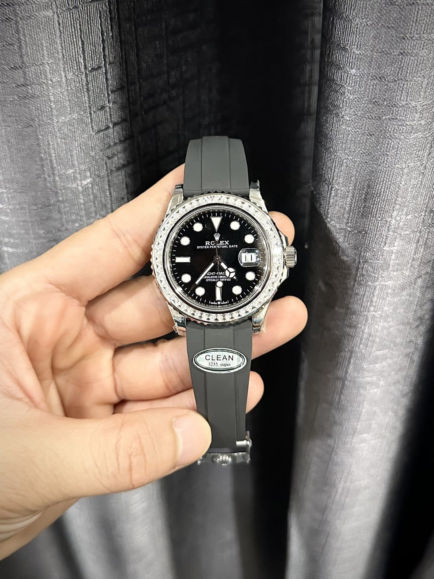Dong-Ho-Rolex-Yacht-Master-Dinh-Kim-Cuong-Moissanite-Clean-Factory-40mm-1-1