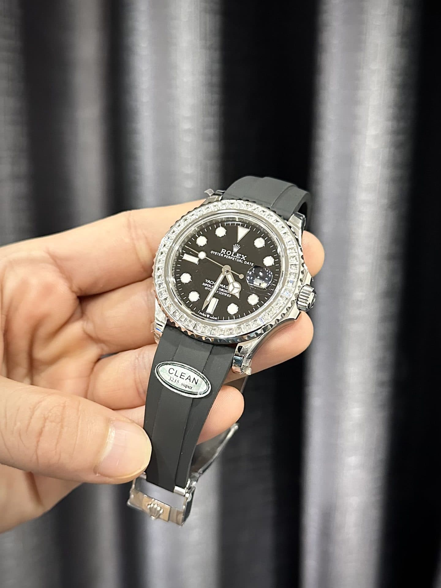 Dong-Ho-Rolex-Yacht-Master-Dinh-Kim-Cuong-Moissanite-Clean-Factory-40mm-3-1