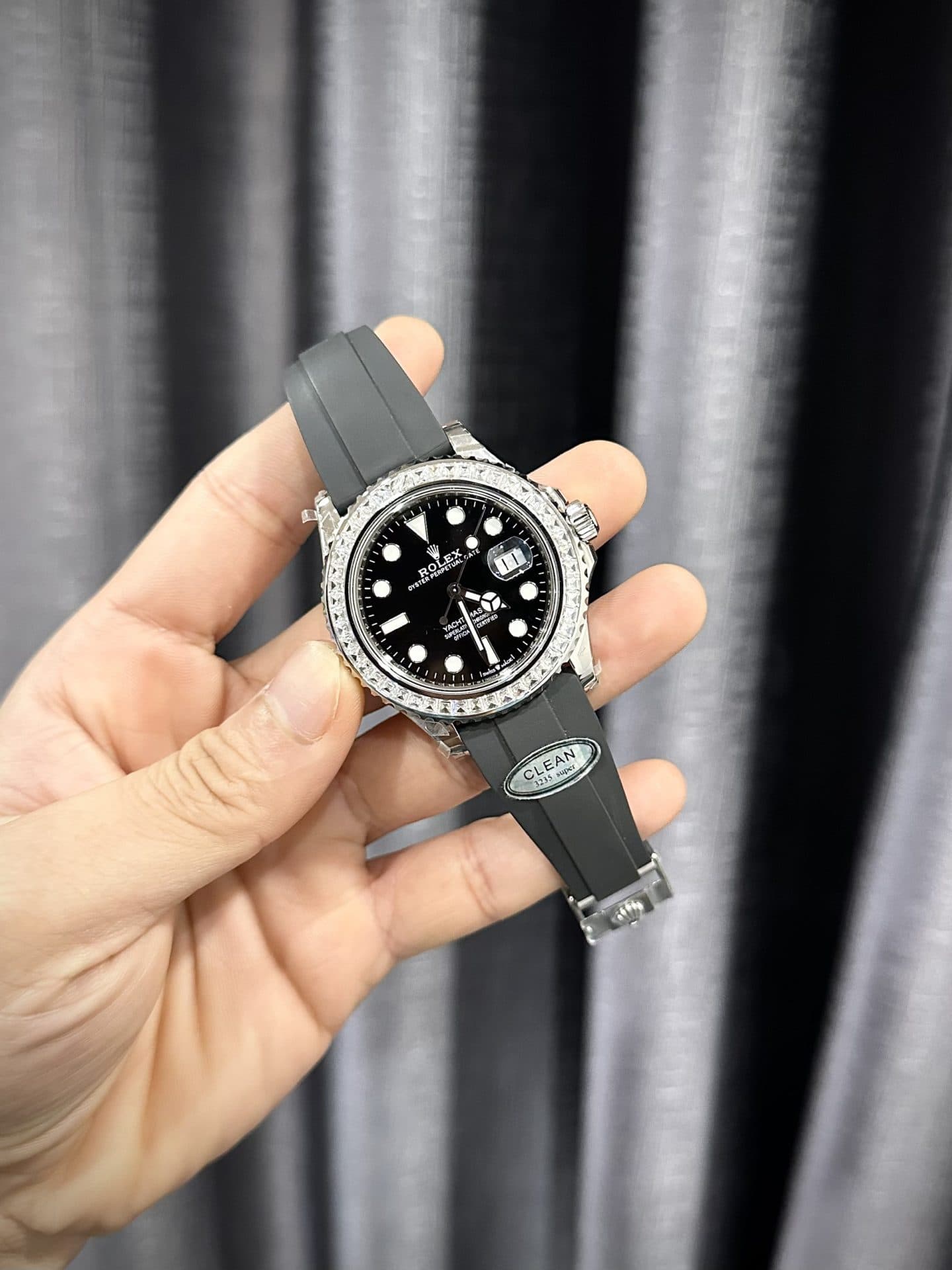 Dong-Ho-Rolex-Yacht-Master-Dinh-Kim-Cuong-Moissanite-Clean-Factory-40mm-5-1