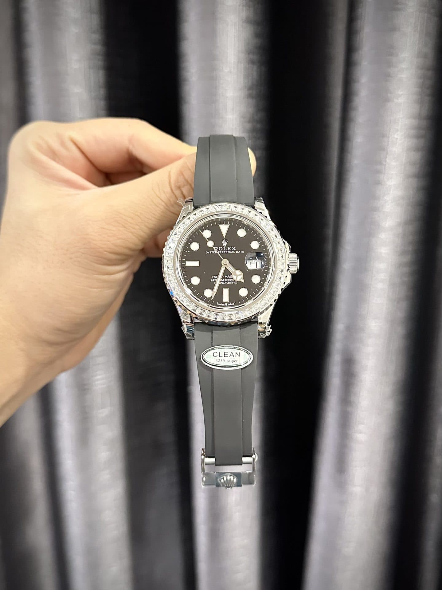 Dong-Ho-Rolex-Yacht-Master-Dinh-Kim-Cuong-Moissanite-Clean-Factory-40mm-6-1