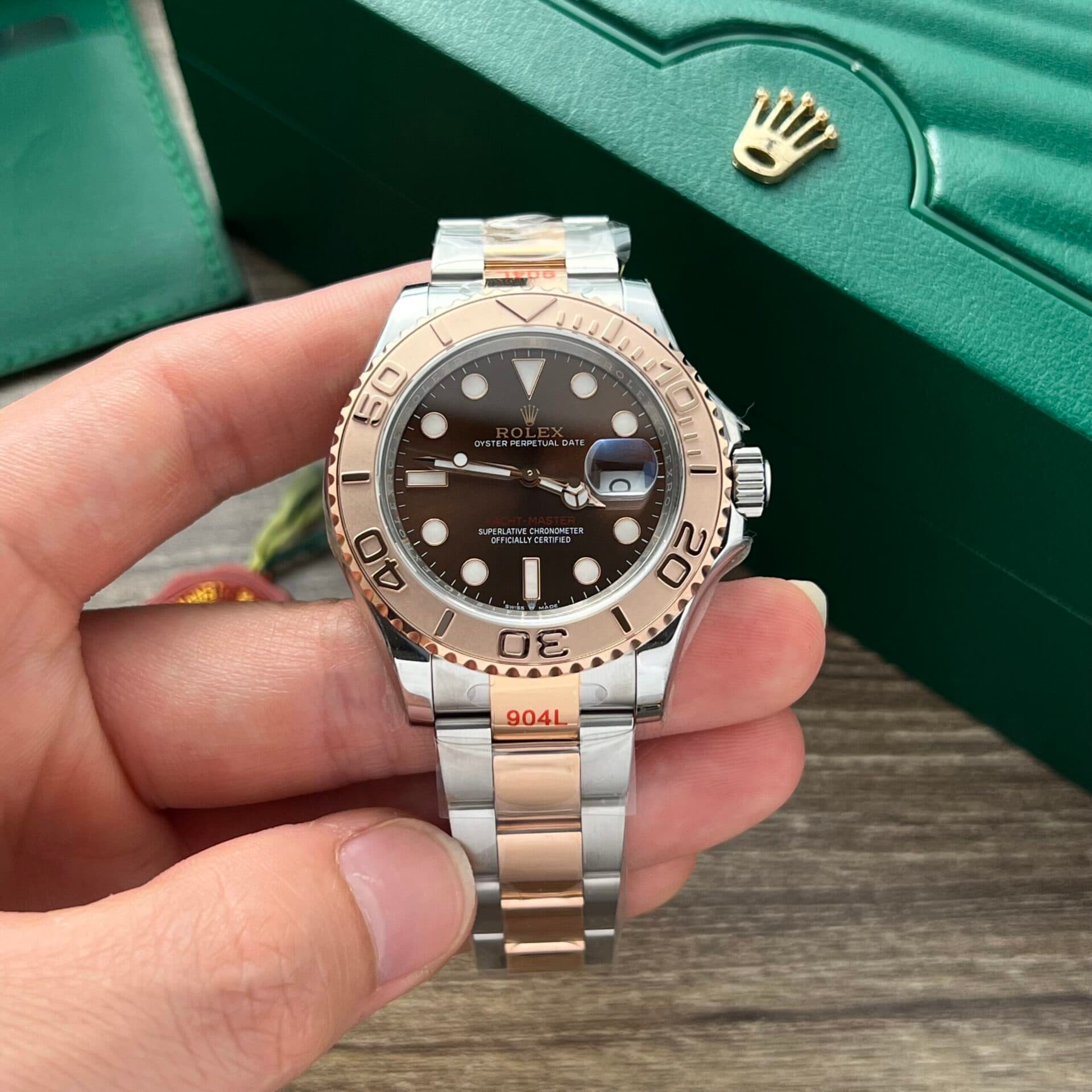 Dong-Ho-Rolex-Yacht-Master-Mat-Chocolate-Fake-Cao-Cap-EW-40mm-1-scaled-1