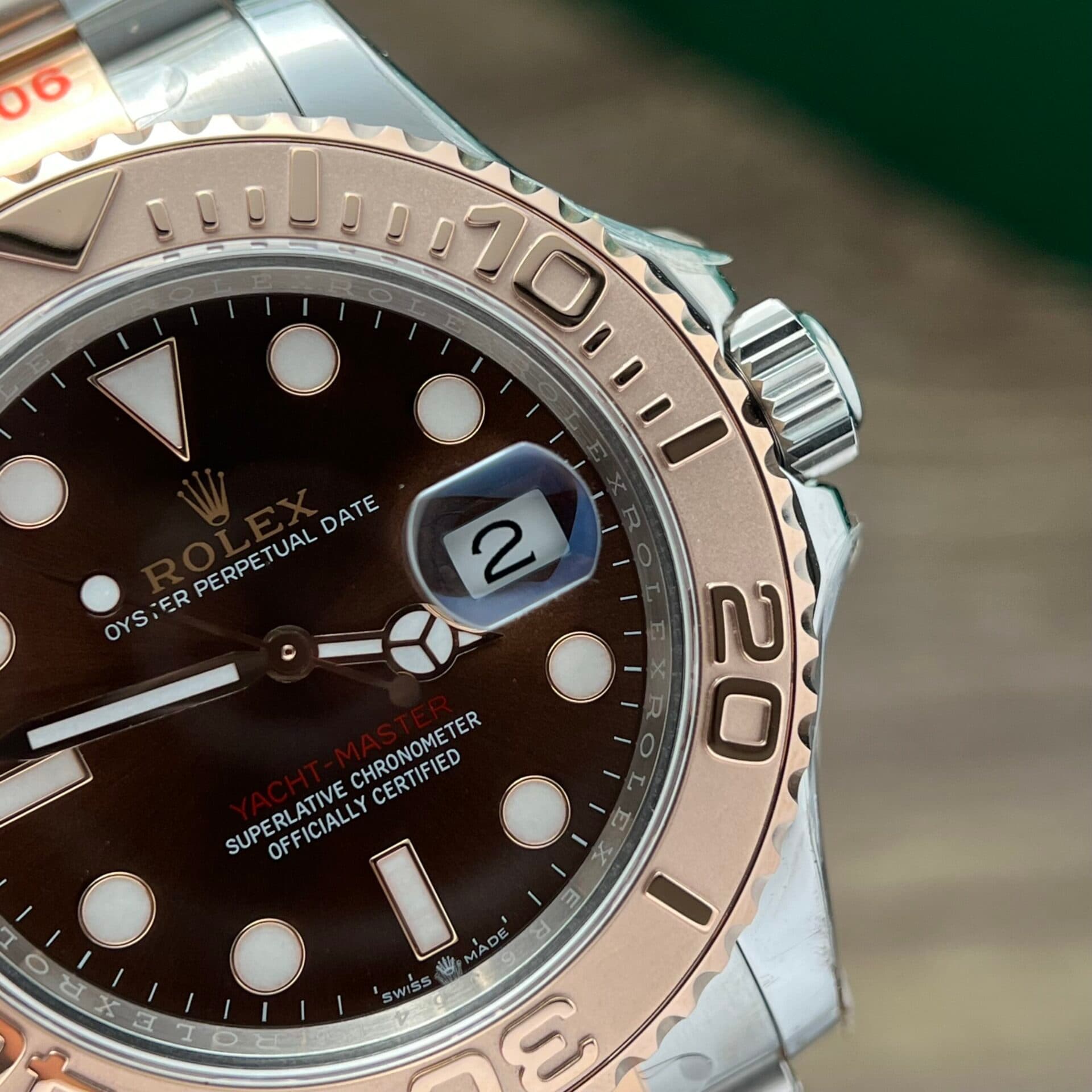 Dong-Ho-Rolex-Yacht-Master-Mat-Chocolate-Fake-Cao-Cap-EW-40mm-7-scaled-1