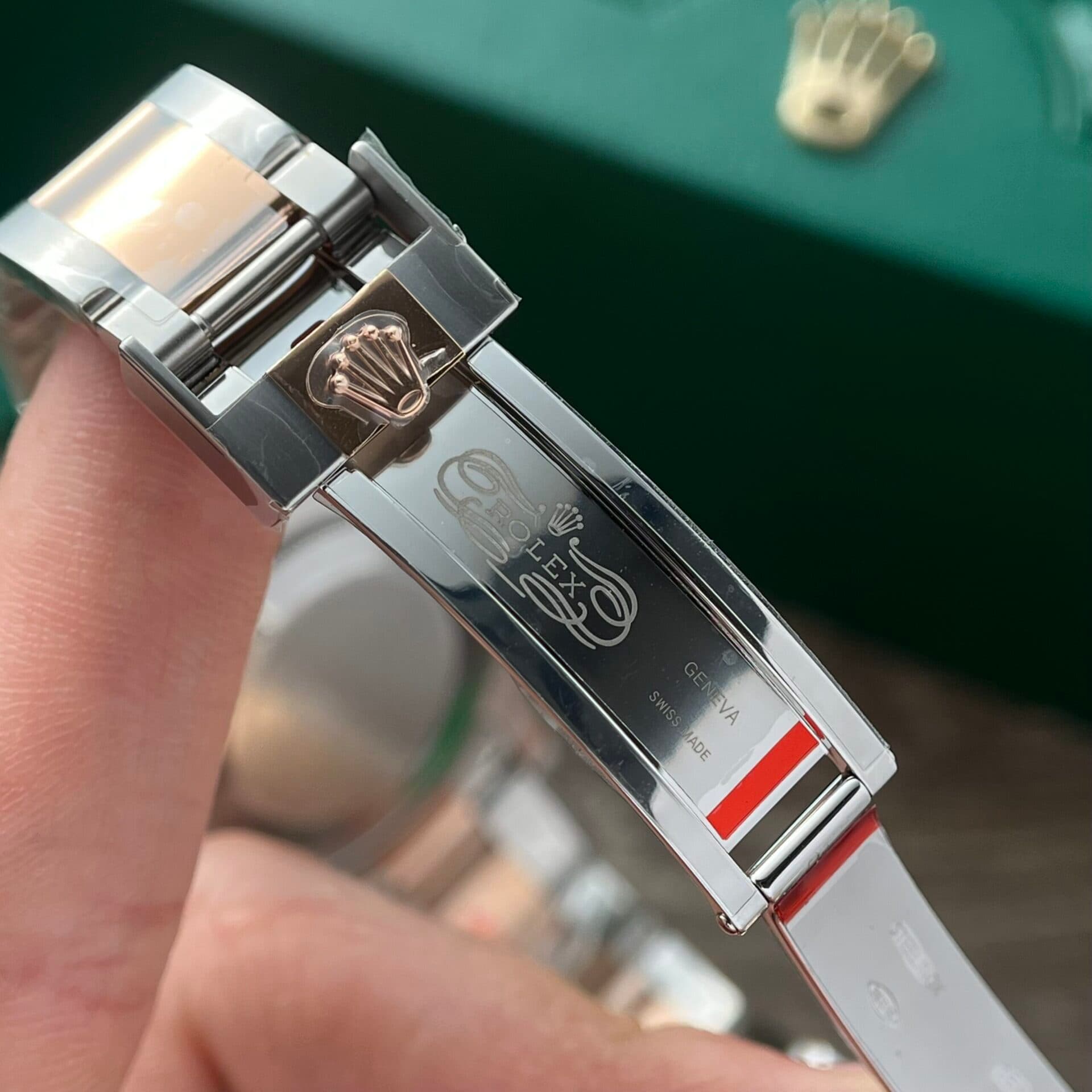 Dong-Ho-Rolex-Yacht-Master-Mat-Chocolate-Fake-Cao-Cap-EW-40mm-8-scaled-1