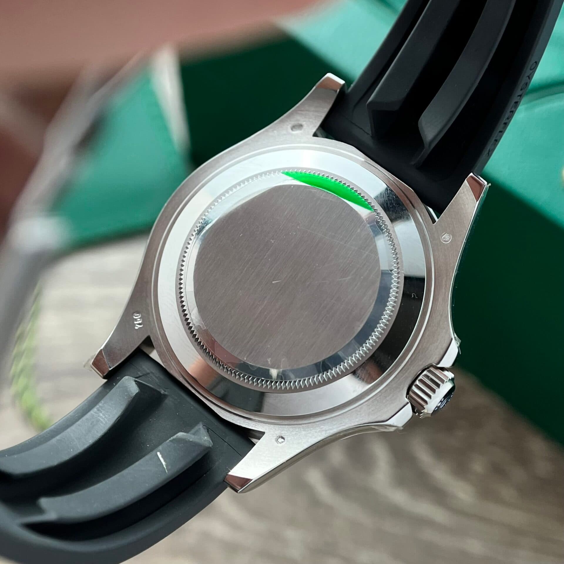 Dong-Ho-Rolex-Yacht-Master-Super-Fake-11-Mau-Den-EW-Factory-40mm-1-scaled-2
