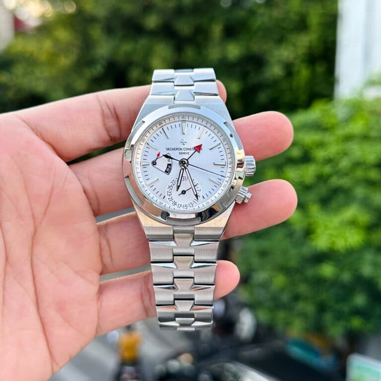Dong-Ho-Vacheron-Constantin-Overseas-7900V-Dual-Time-Replica-41mm-2-768×768-1.jpg
